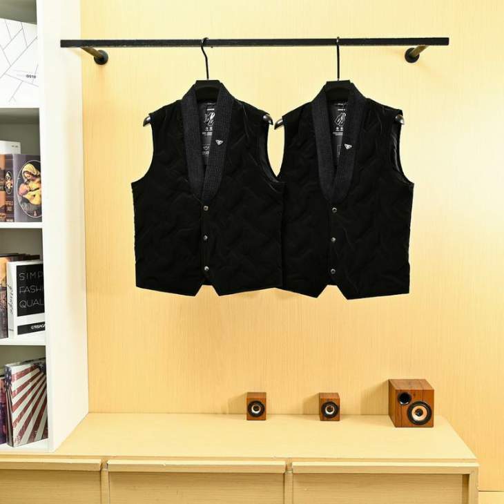 Picture of Prada Down Jackets _SKUPradaM-4XLfxtx32136588